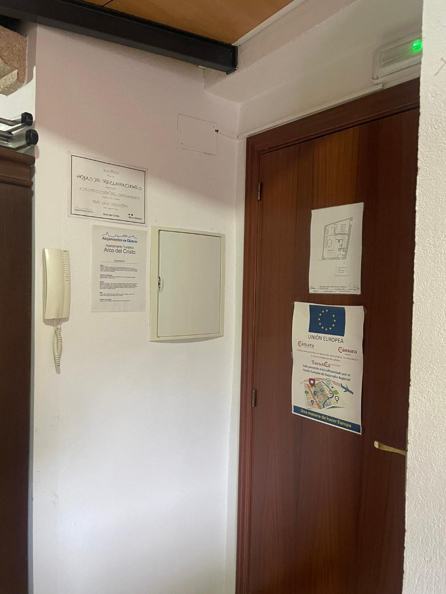 Apartamento Arco Del Cristo Caceres Bagian luar foto
